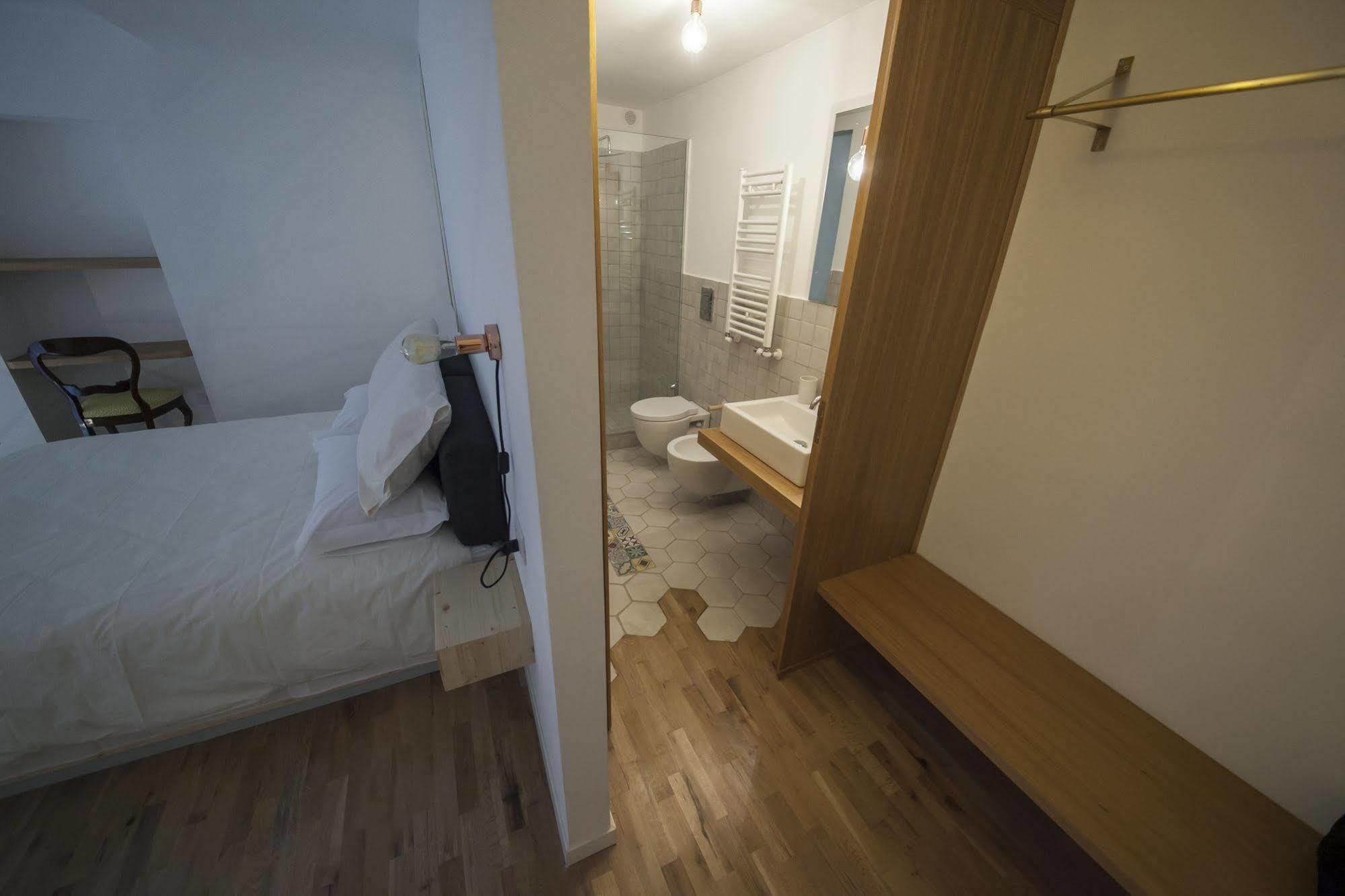 ナポリ オーヴォ スロー トラベル Bed & Breakfast エクステリア 写真