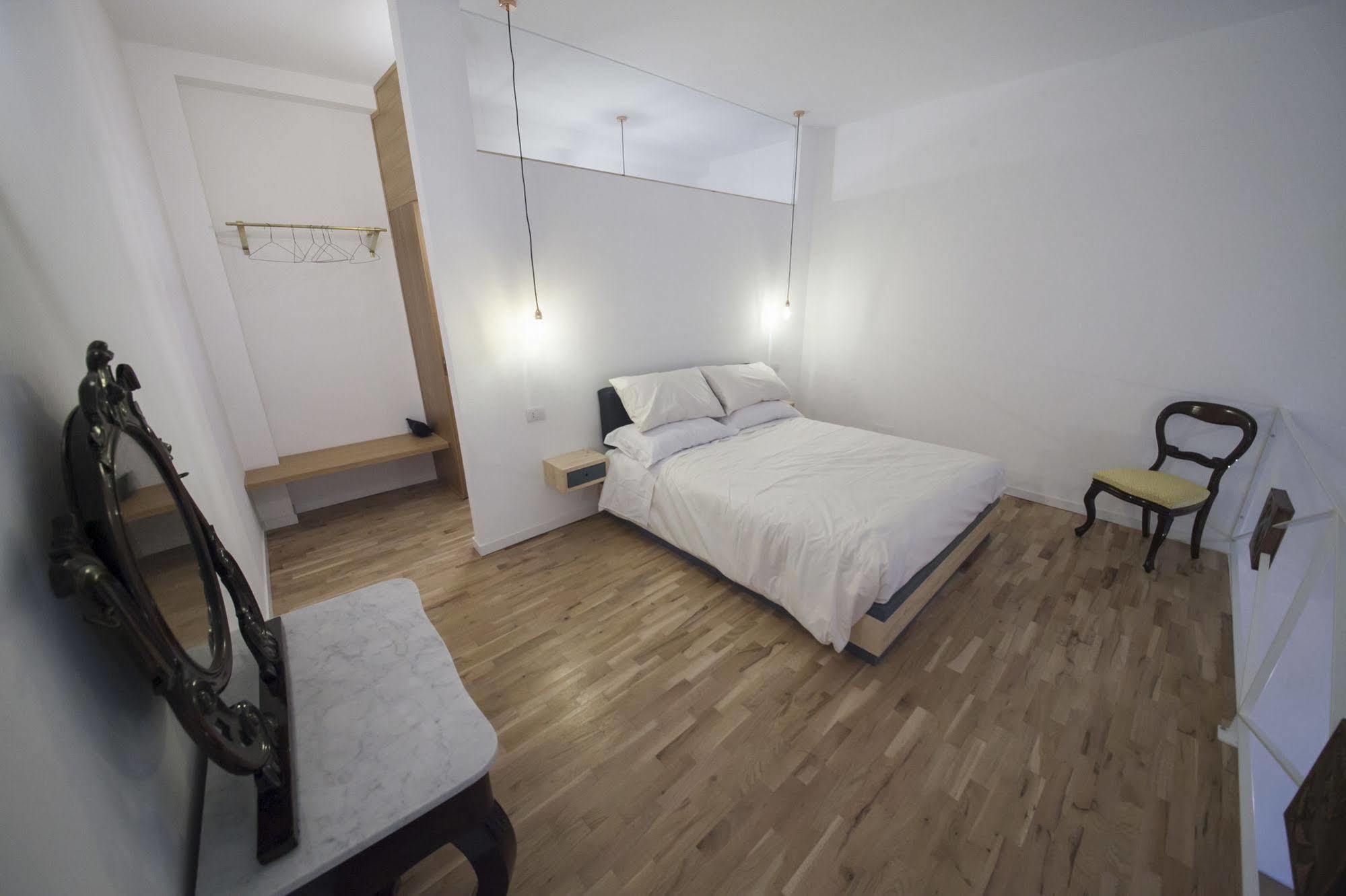 ナポリ オーヴォ スロー トラベル Bed & Breakfast エクステリア 写真